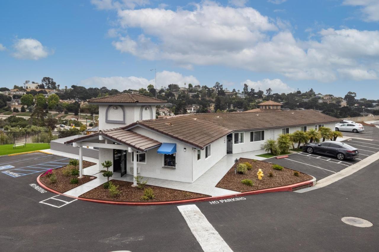 Days Inn By Wyndham Arroyo Grande Pismo Beach Eksteriør bilde