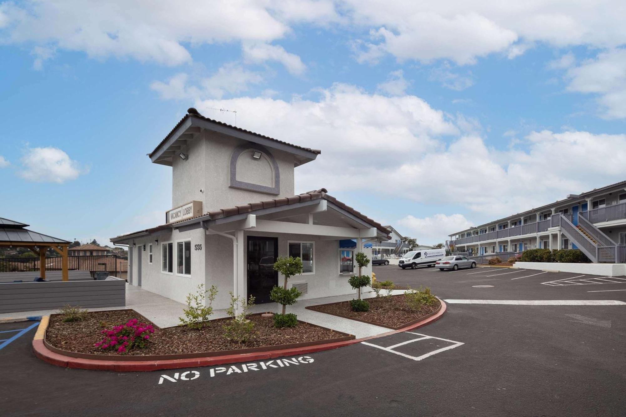Days Inn By Wyndham Arroyo Grande Pismo Beach Eksteriør bilde
