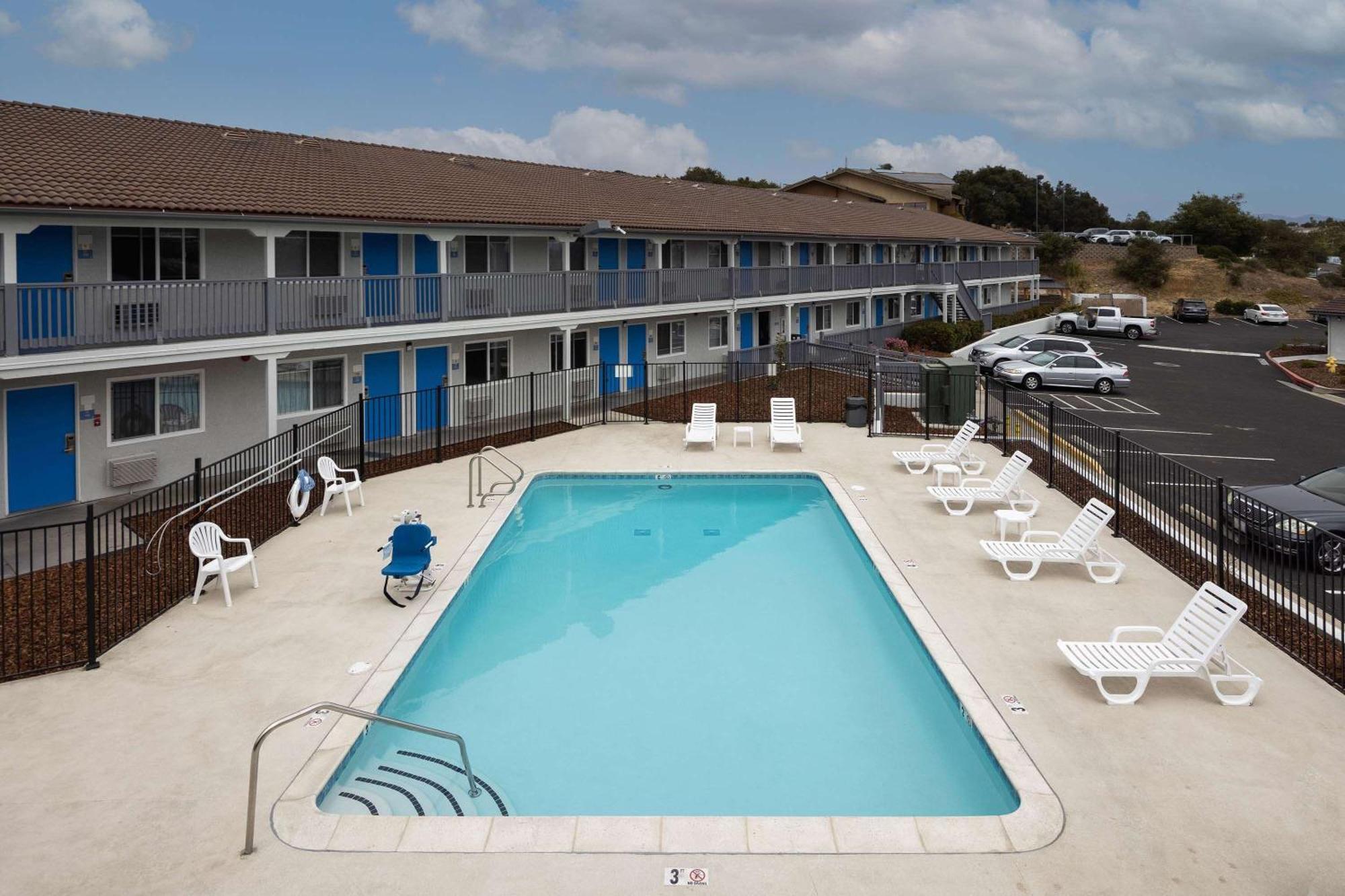 Days Inn By Wyndham Arroyo Grande Pismo Beach Eksteriør bilde